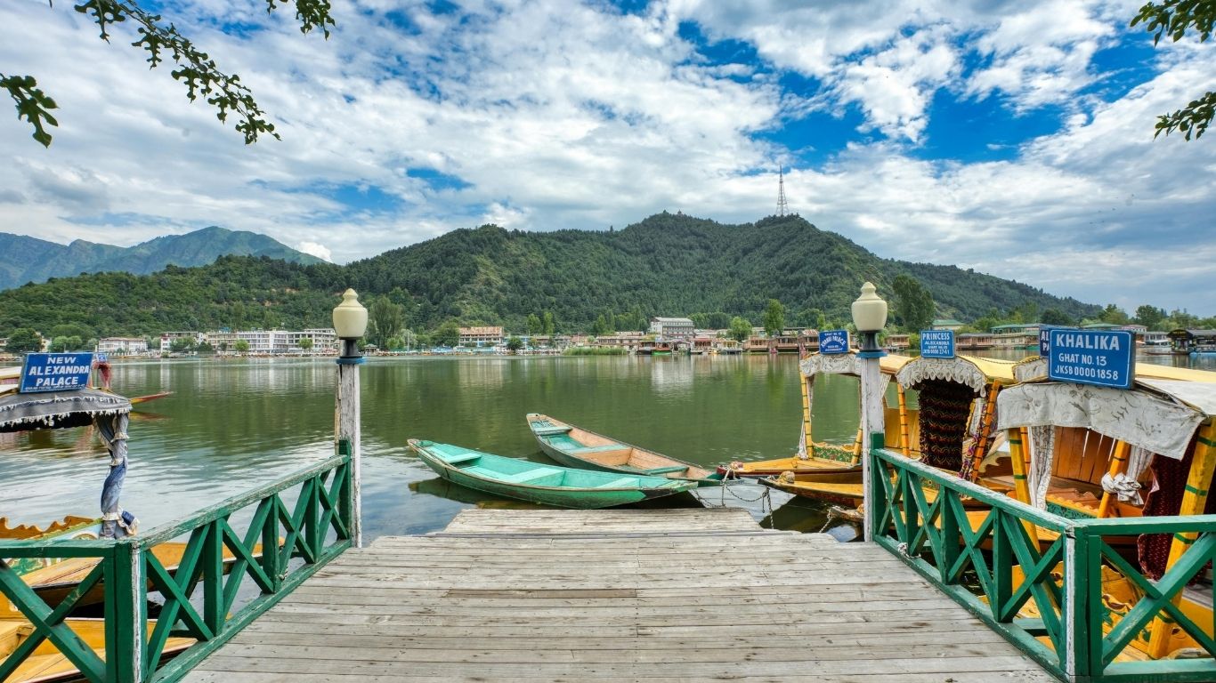 Explore Srinagar, Gulmarg, Sonamarg & Pahalgam